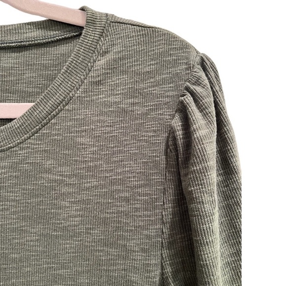 Gap Rib Henley Olive Green T-shirt - Picture 4 of 5
